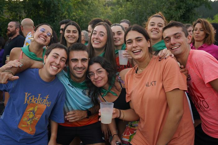 Arteko Gure Aman elkartu eta 52 1757796401576