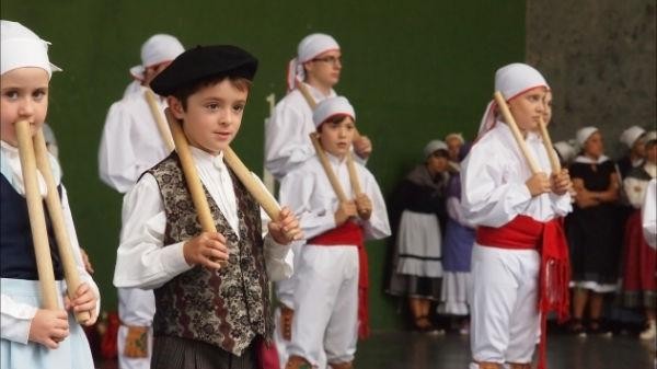 II. Euskal dantza astea antolatu dute