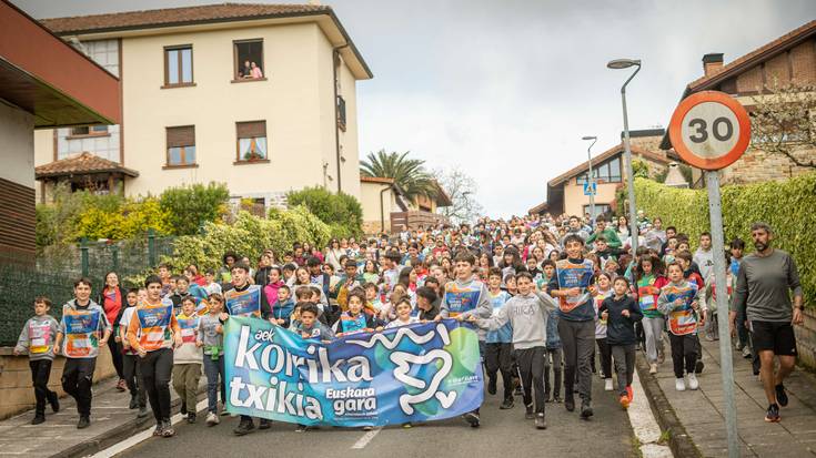 Korrika Txikiarekin egin dituzte beroketa lanak Amurrion