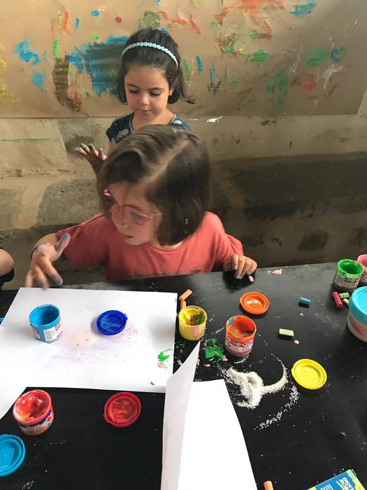 Lagun giroan ospatu dute Lar 10 1565282112182