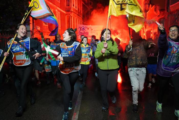 Aldarrikapenez eta pirotekni 197 1774615685823