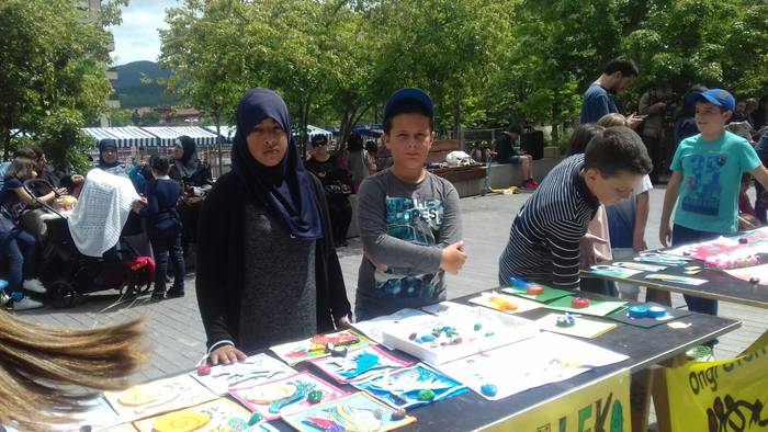 Errefuxiatuen aldeko elkarta 32 1495541575699