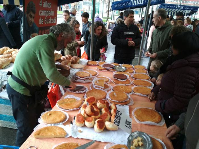 Gabonetako elkartasun azokak 8 1513599137242