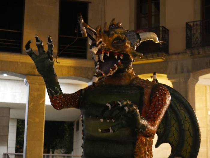 Dantza eta sua uztartu zitue 64 1661604327556