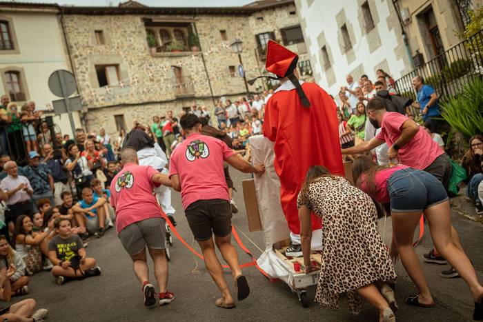 Bizikletak irudimenez jantzi 109 1757325992339