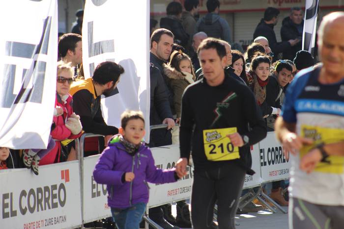 300 korrikalari baino gehiag 109 1517150646426