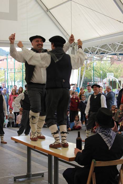 Errefuxiatuen aldeko jaia