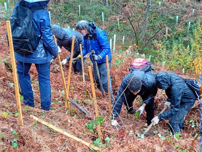 Eguraldia petrala izan arren 12 1765399957912