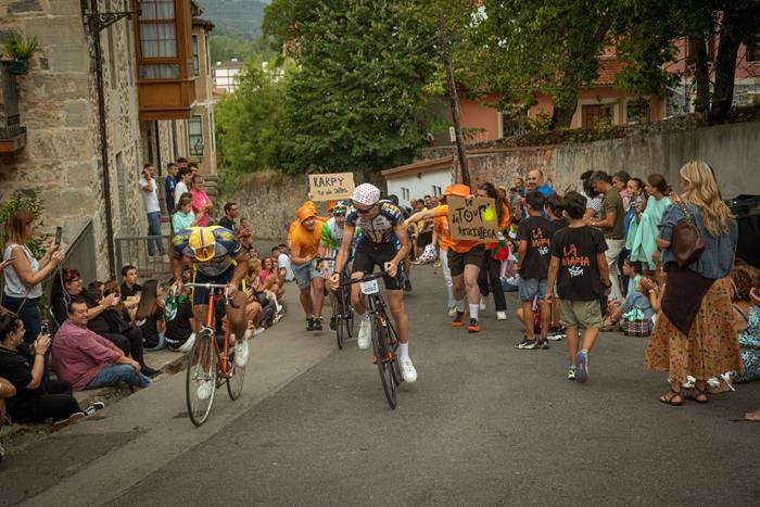 Bizikletak irudimenez jantzi 65 1757325839283