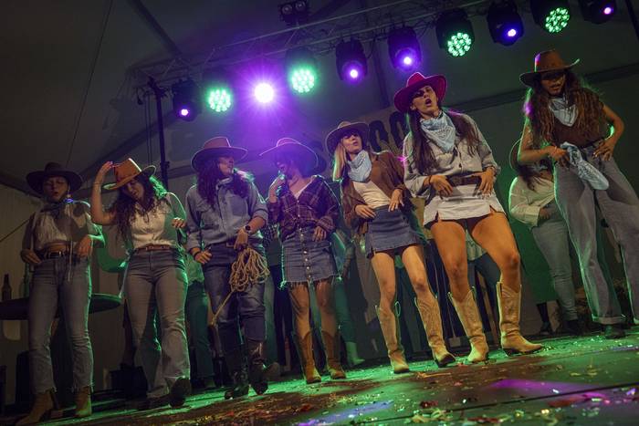 Maila altuko ikuskizuna eska 97 1757231551373