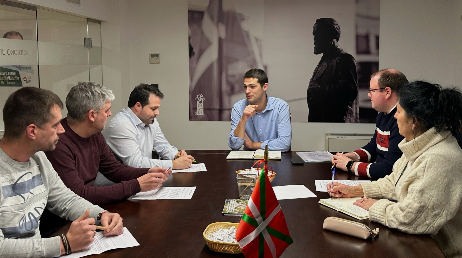 Arabako Foru Aldundiak azterlana egingo du Aiaraldea eta Usansoloko Ospitalea garraio publikoarekin lotzeko