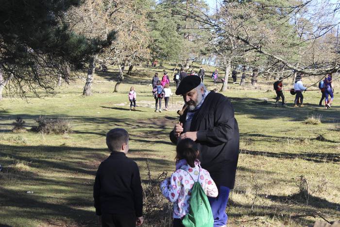 400 lagunen laguntzaz Babio  30 1514122845714