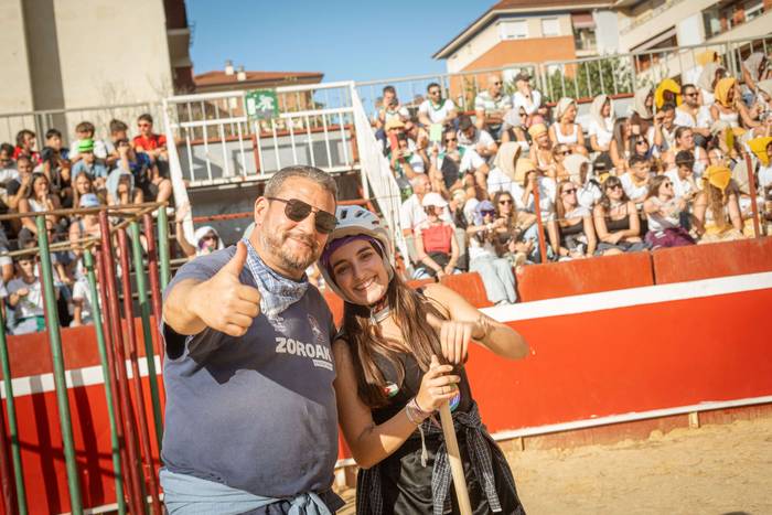 Zezen plaza lepo Muturreko H 25 1756414602105