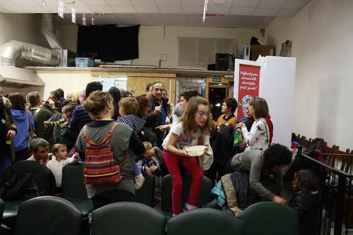 Aiaran ere armairutik atera  28 1511252462416