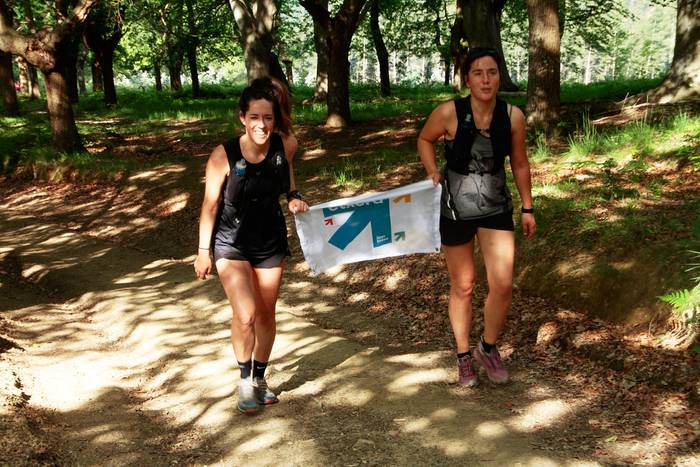 Dozenaka lagun igo dira esku 53 1620624408698