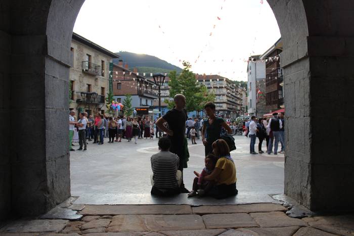 Txupina jaurtita hasi dira O 25 1504206256236