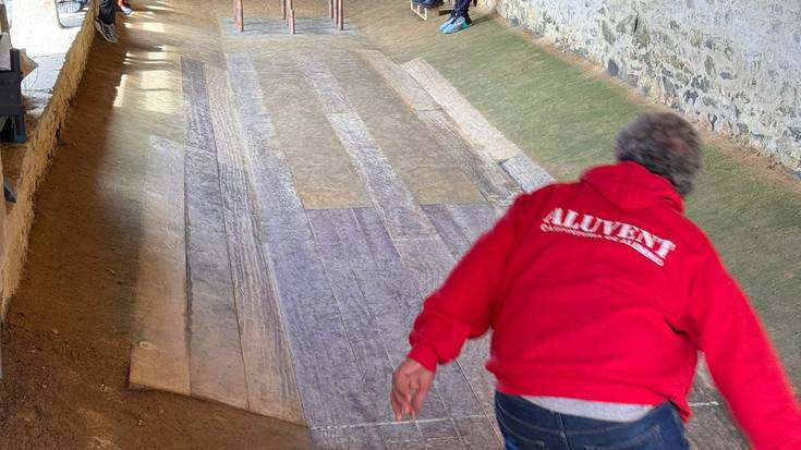 Mirasek eta Isasik jarraitzen dute Arabako Bola-joko txapelketako lidergoan