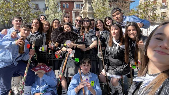 Egun osoko jaia izan zuten k 3 1774212852188