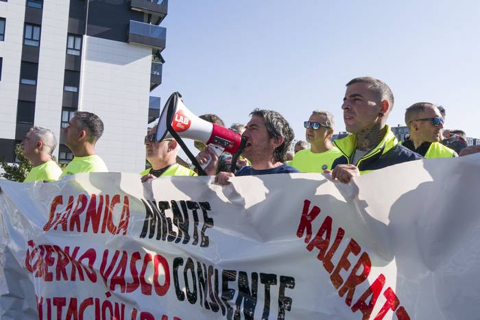 Aldundiaren bulegoak okupatu 41 1760709599178