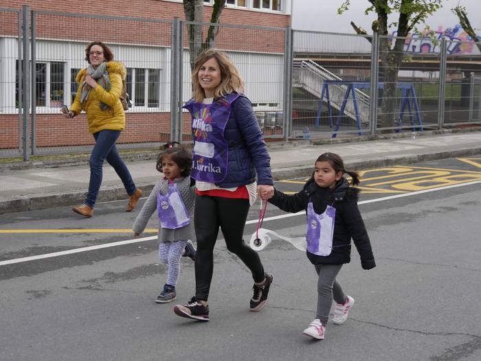 Eskolek hartu dute Korrikare 103 1555089279952