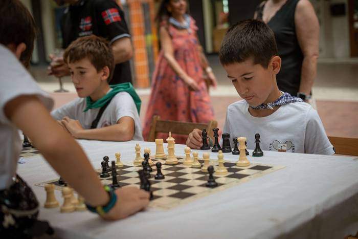 Haur eta nagusiak izan dira  21 1755092555879