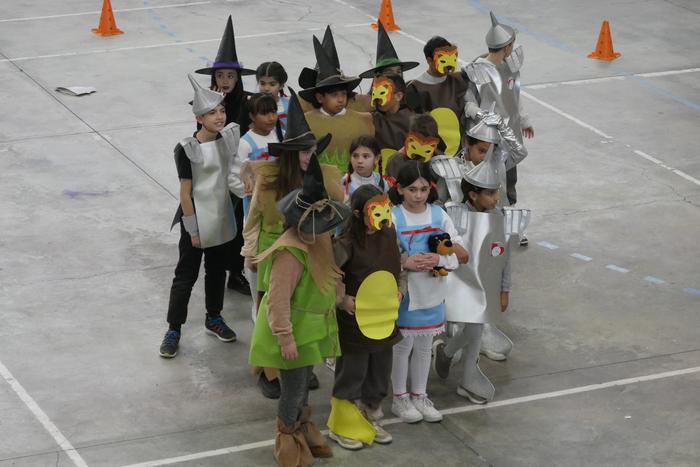 Desfilerik gabe, baina dantz 32 1770997095384