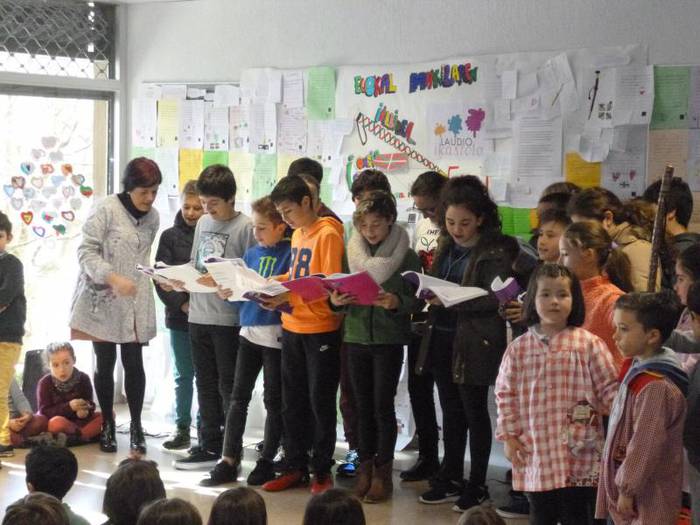 Euskararen Urrezko Makila bi 22 1487252216496