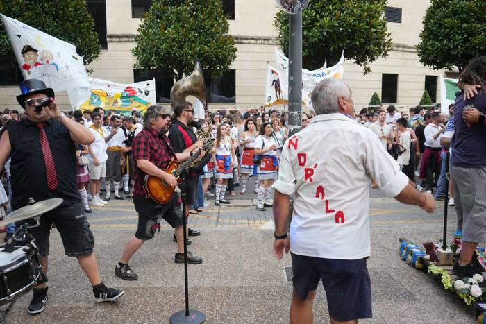 Kuadrillak arduratu dira San 60 1755424402124