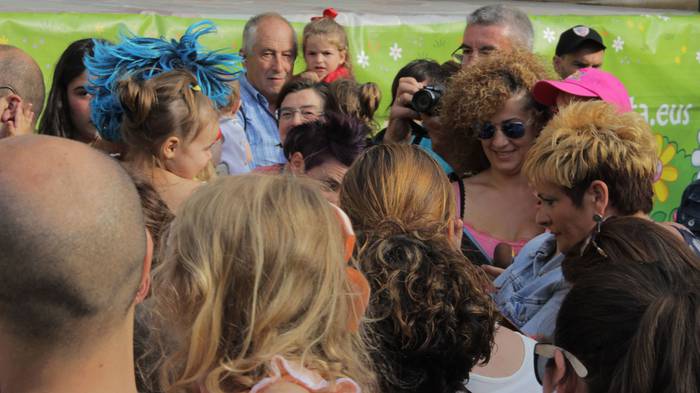 Ilusioa eta muxuak banatu di 15 1499276843632