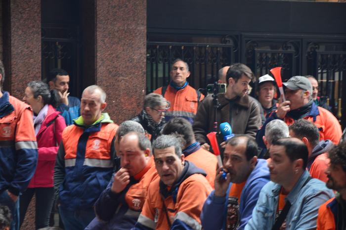 Tubos Reunidoseko bulego nag 4 1773140077864