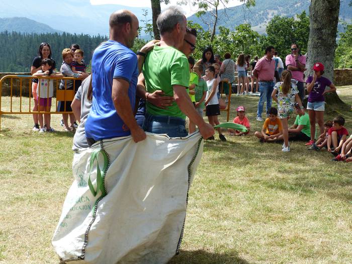 Jende ugari bildu zen Ama Zu 22 1565382402699