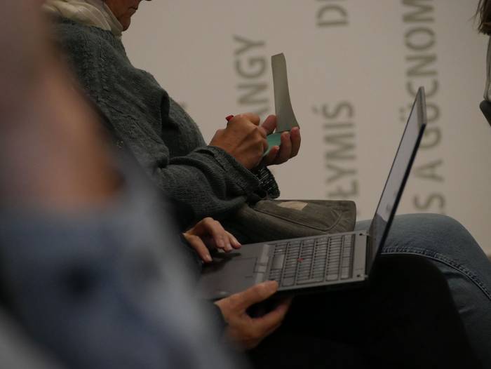 Eletik alera, Europako hizku 58 1759330611519