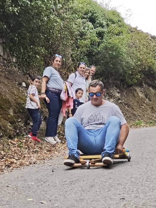 Auzo giroan gozatu dituzte M 4 1759049314005