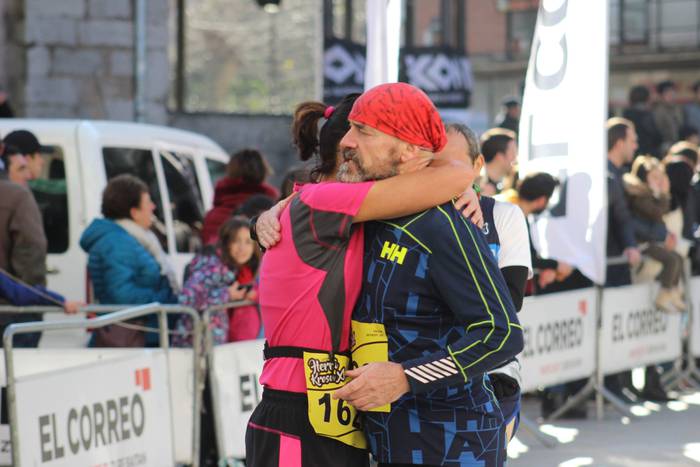 300 korrikalari baino gehiag 111 1517150663499