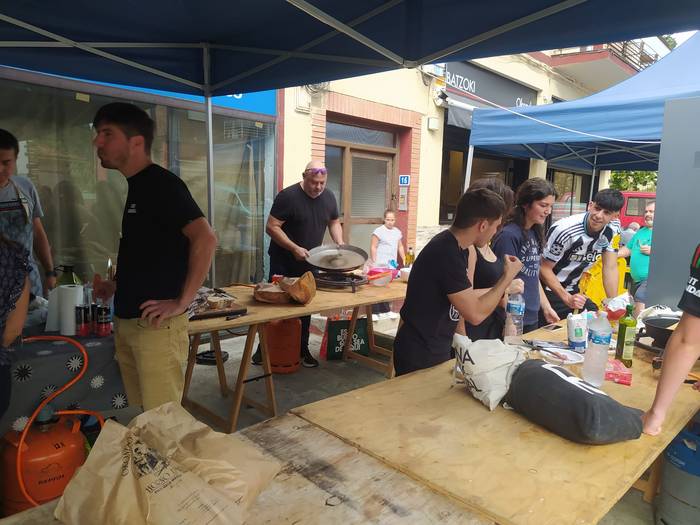 Paella, karta eta igel txape 11 1760003765438