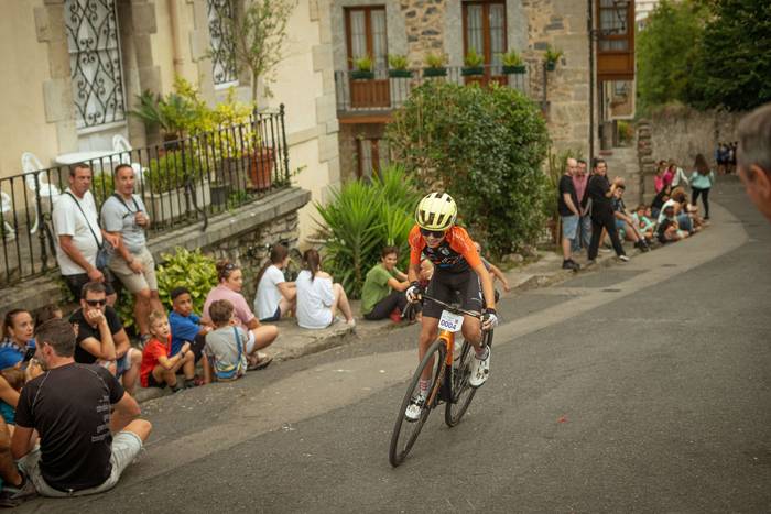 Bizikletak irudimenez jantzi 114 1757326005710