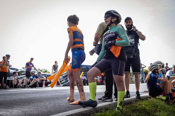 Itzuliak ehunka aiaraldear a 8 1775673370403