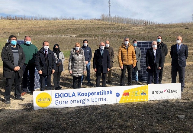 Saratxon eraikiko duten Ekiola Parke Fotovoltaikoari argi berdea eman dio Amurrioko Udalak