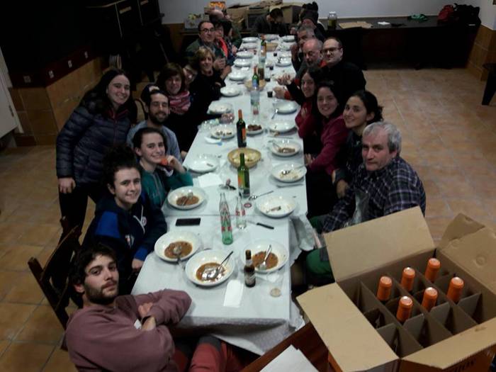 Elur gainean egin zuten Sara 3 1512470414153