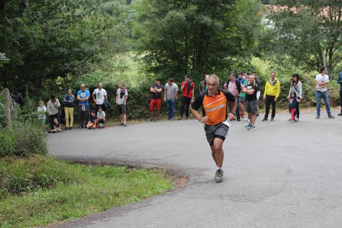 Auzoko mendiak zeharkatu zit 40 1498470981042