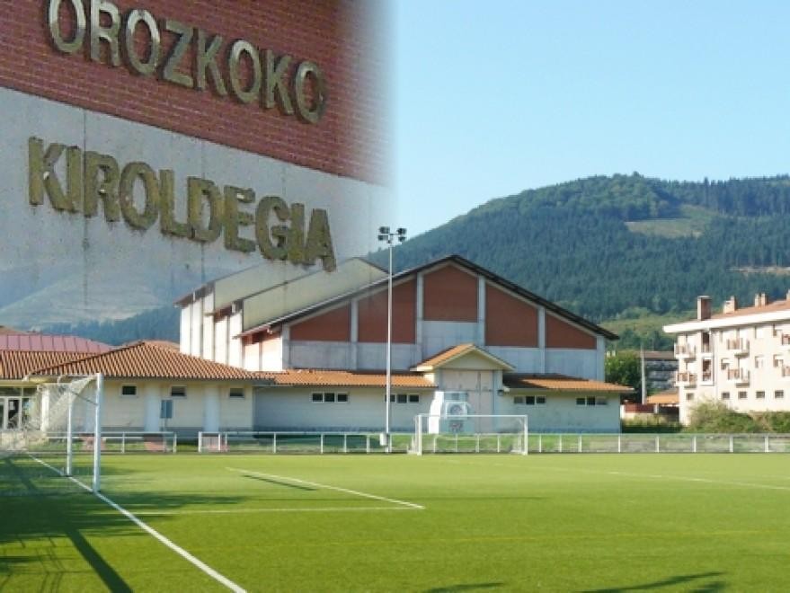 Orozkoko udalak kiroldegiaren ordutegia murriztu du