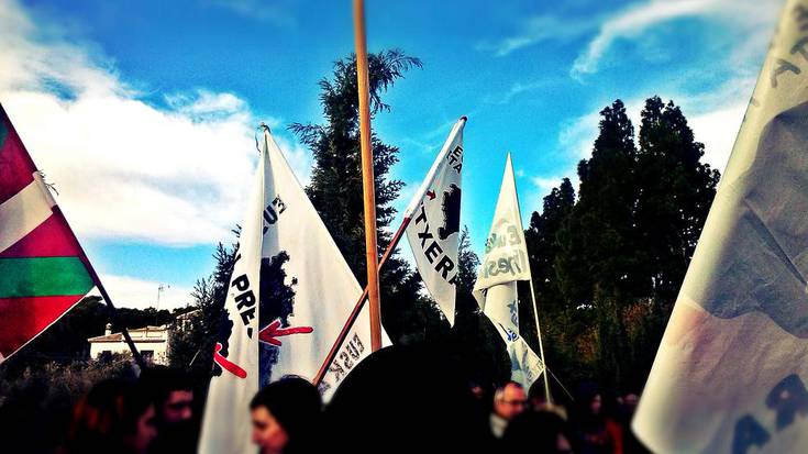 Eskualdeko autobusa antolatu dute espetxeetako protestetara joateko