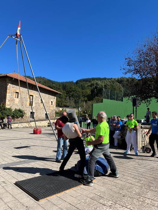 Herri kirolen artean omendu  7 1759173780996