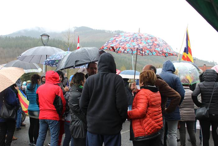 Dozenaka lagun atera dira ka 11 1521978472563