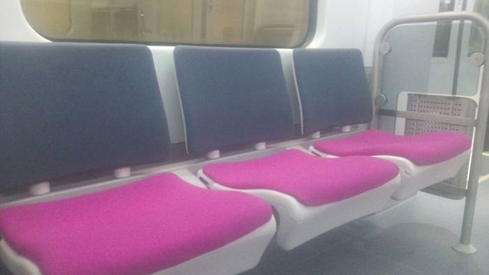 Renfeko trenen barruko itxur 2 1496777175131