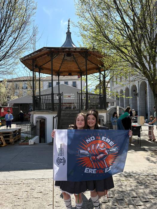 Egun osoko jaia izan zuten k 11 1774212907332