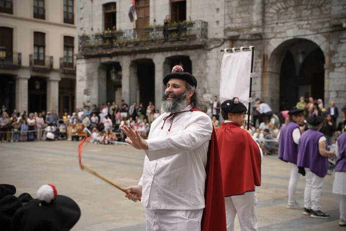 Hezkuntza komunitateak eman  33 1777063534943