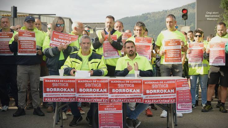 Grebarekin jarraituko dute Maderas de Llodioko langileek, eta esku hartzea eskatu diete erakunde publikoei