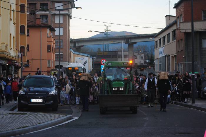 Olentzero eta Maridomingi Ai 82 1514224361335