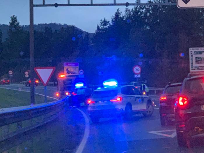 Zauriturik gabeko auto istripua gertatu da gaur goizean Laudion